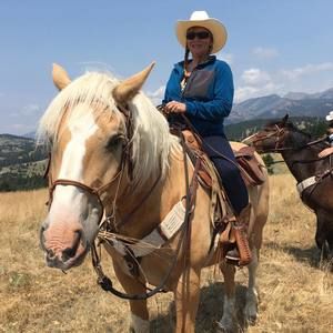 Meet your Posher, Angela